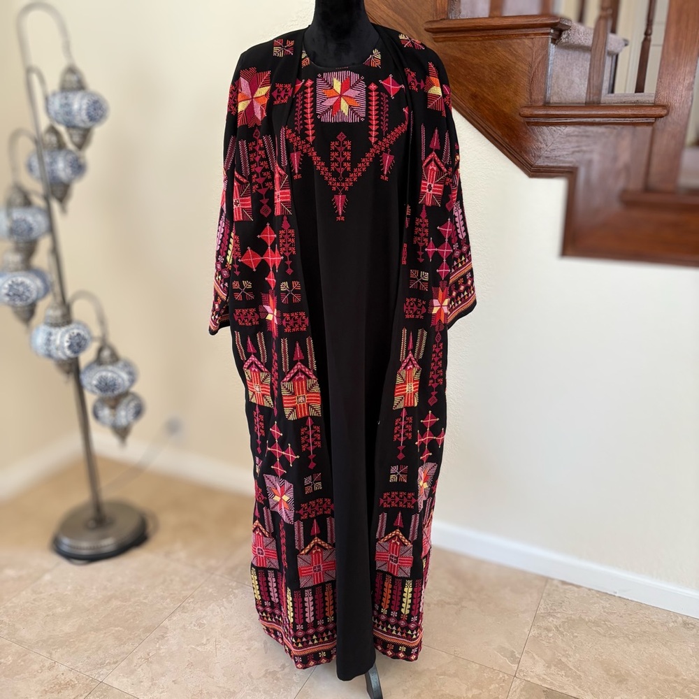 Hand Embroidered tatreez Palestinian abaya thobe thob thoub